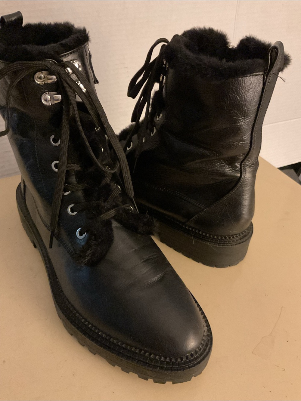 Zara women  Black leather Lace-Up Combat Boots with Fur Trim US 11